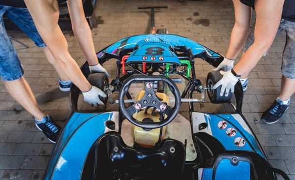How Electric Racing Technologies Are Innovating Traditional Vehicle Designs